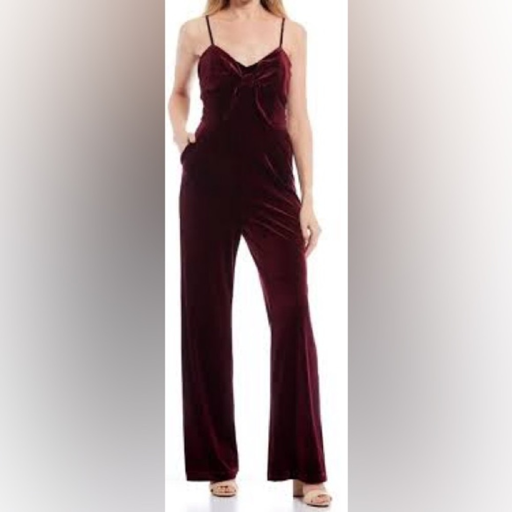 GB Gianni Bini Velvet Corduroy Sleeveless Jumpsuit Tie Bow Front‎ Burgundy